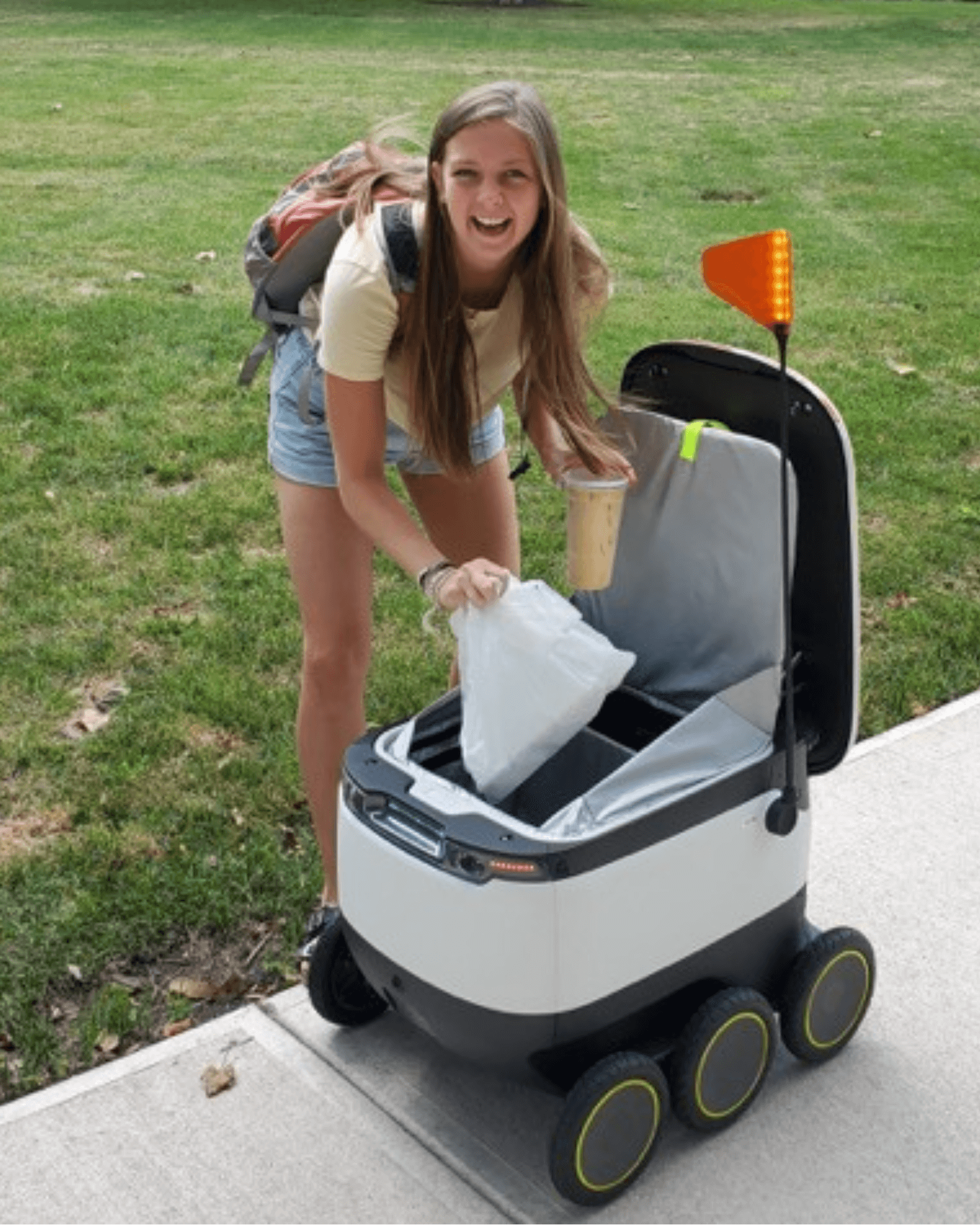 Starship Delivery Robot Gen 3
